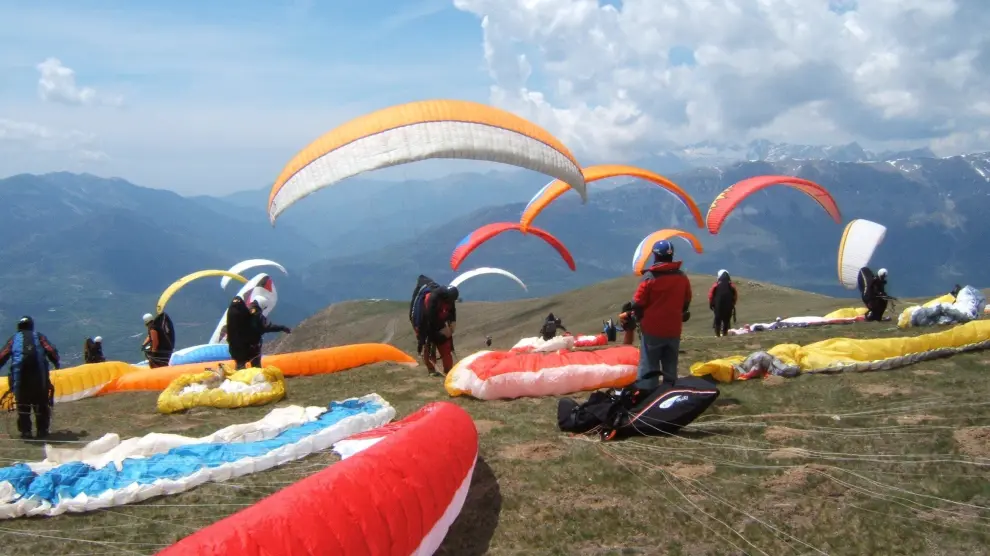 Curso de iniciación al Parapente en el Valle de Benasque | enBenas.com